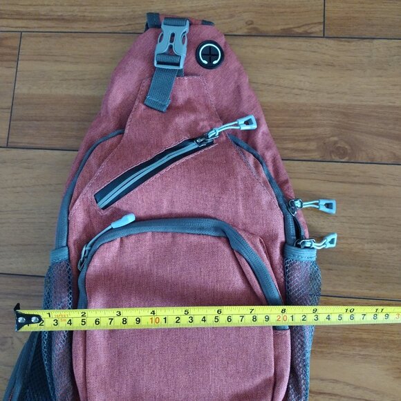 Movie&Men/Woman it's a dull red and gray backpack - Picture 9 of 16